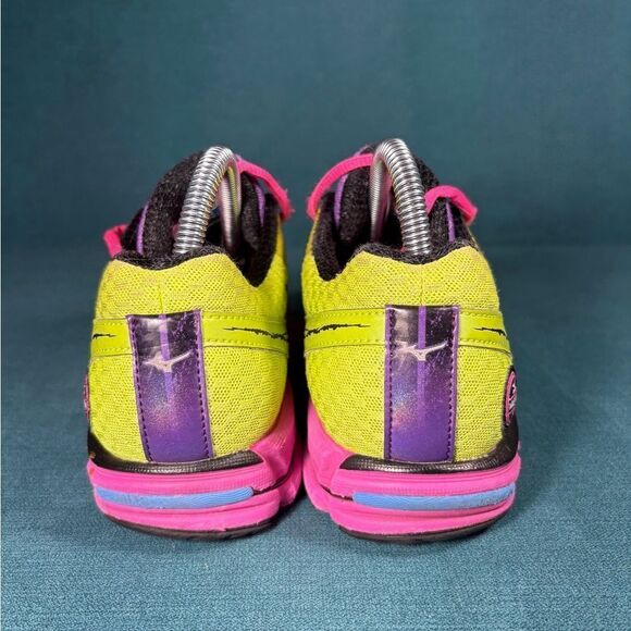 Size 7.5 - Women’s Mizuno wave rider multicolor shoes - Picture 2 of 9